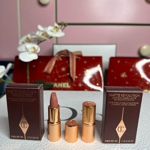 2 mini Charlotte tilbury lipstick in the shade pillow talk